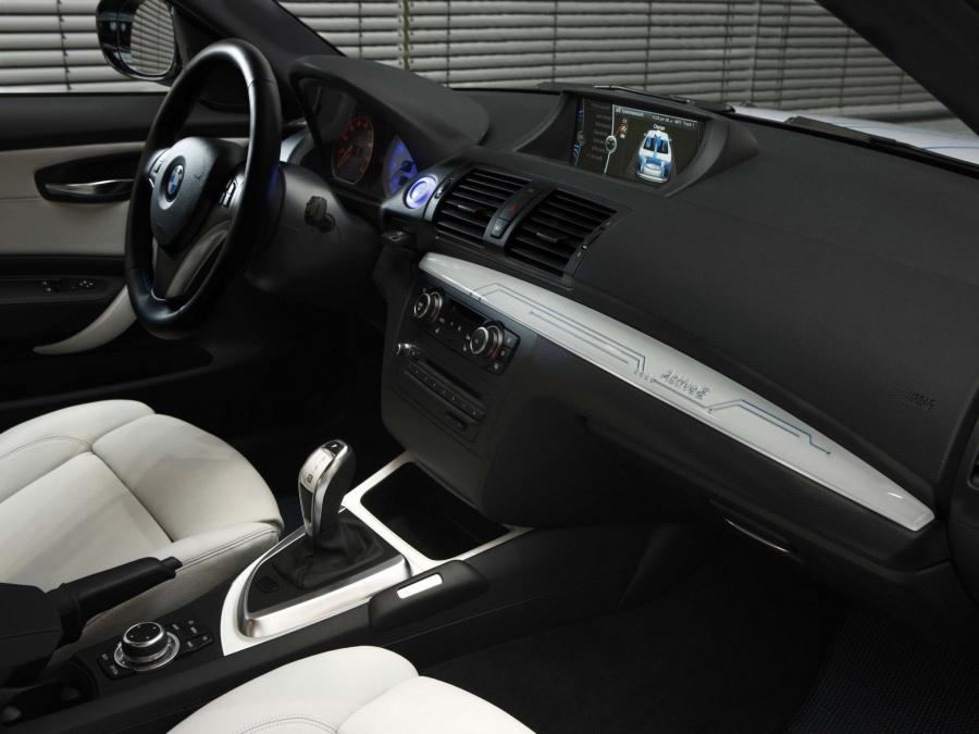  BMW 1-Series Concept ActiveE 2010 года  (фото 8 из 9)